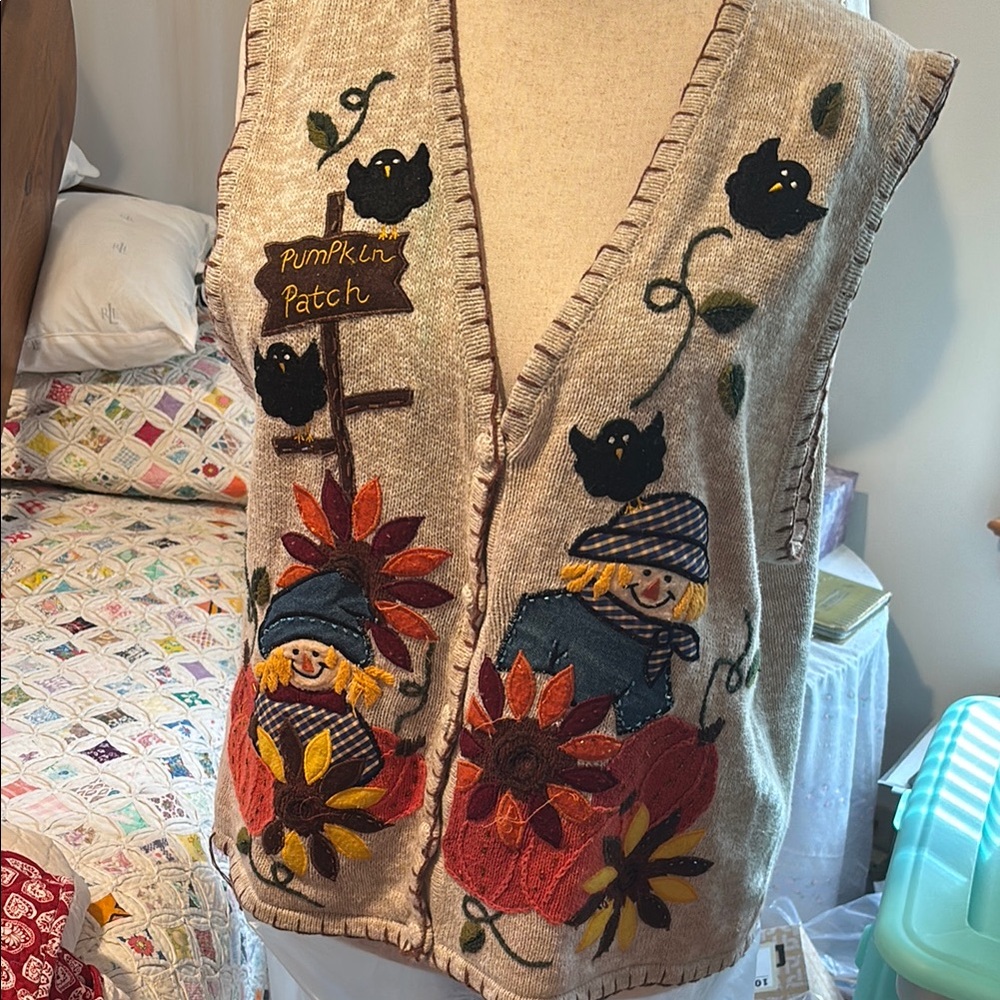 Oatmeal colored size xl-2X fall weather vest in great condition